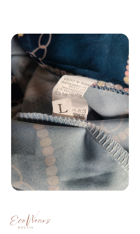 Blouse satinée col drapé