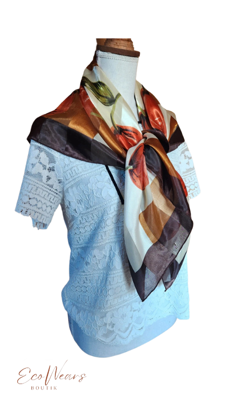 Grand foulard soyeux à motifs