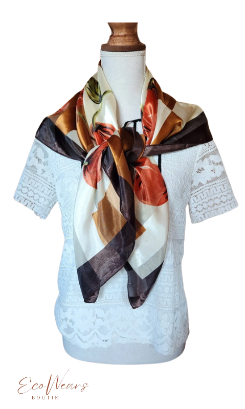 Grand foulard soyeux à motifs