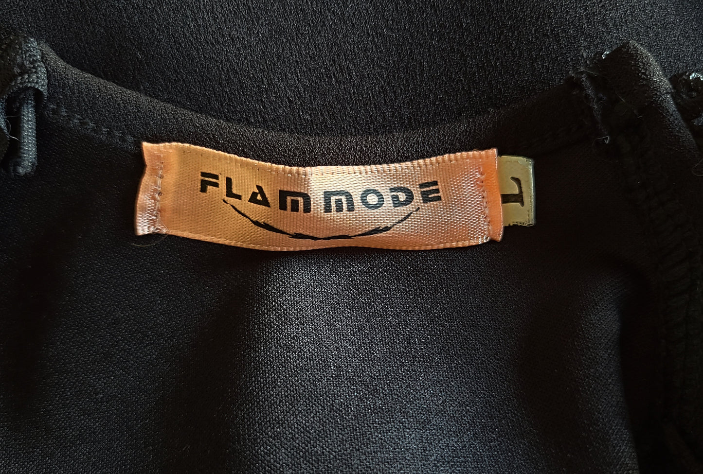 Robe moulante avec dentelle Flam Mode