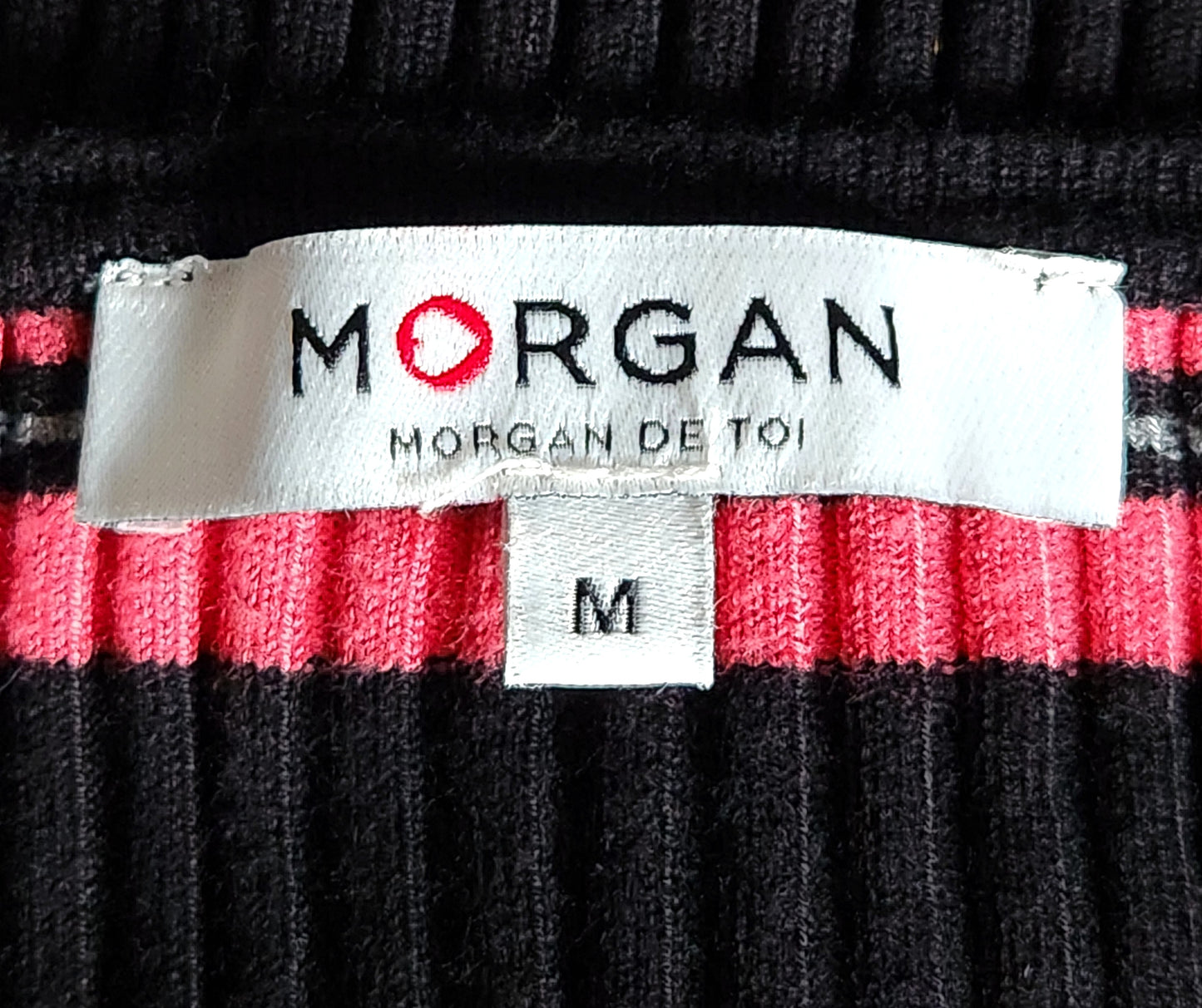 Tee-shirt en maille cotelé avec col strass MORGAN