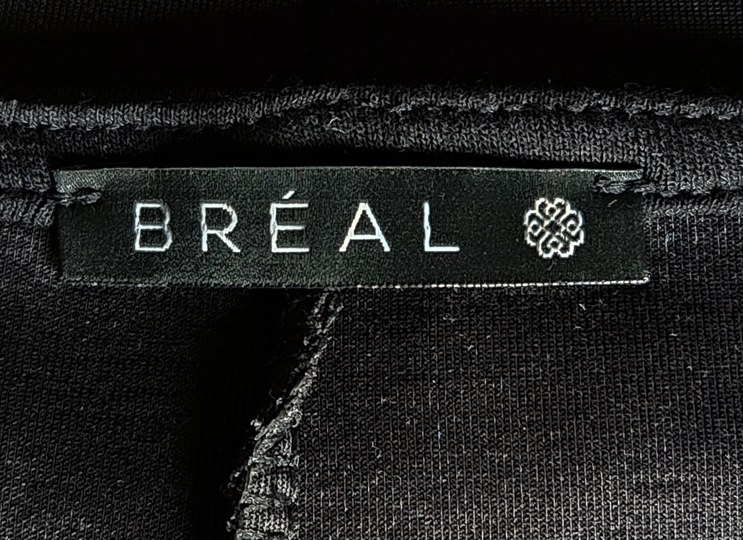 Robe noire BREAL