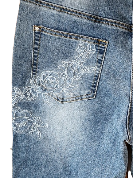 Jean avec strass et broderies Punt Roma