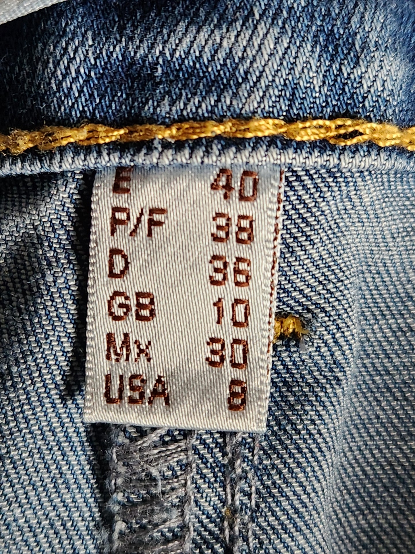 Jean avec strass et broderies Punt Roma