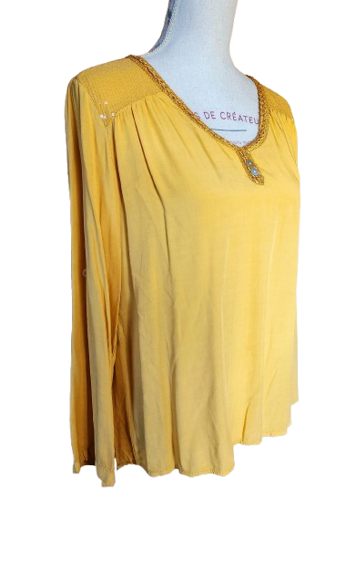 Blouse fluide avec col brodé