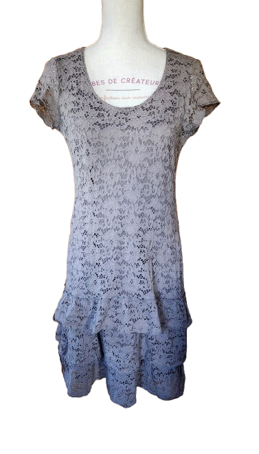 Robe en dentelle avec volants Armand Thiery