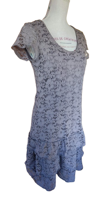 Robe en dentelle avec volants Armand Thiery
