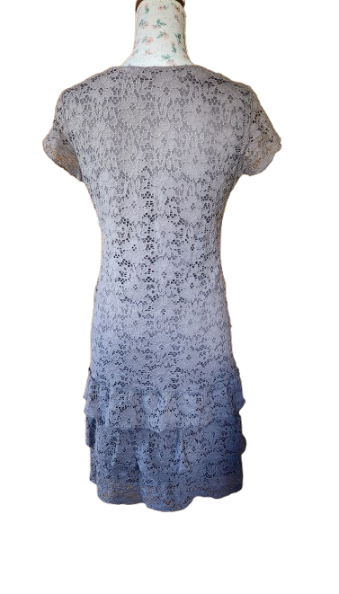 Robe en dentelle avec volants Armand Thiery