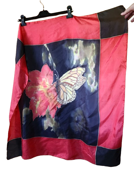 Foulard satiné fleur et papillon
