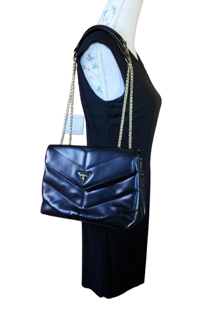 Magnifique sac à main avec chaîne dorée GUESS