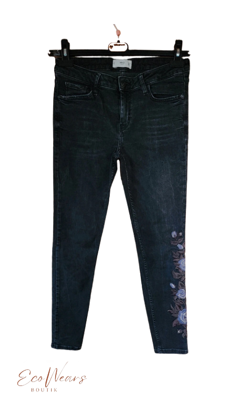 Jean skinny brodé MANGO