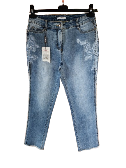 Jean avec strass et broderies Punt Roma