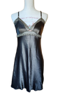 Nuisette satinée avec dentelle Darjeeling