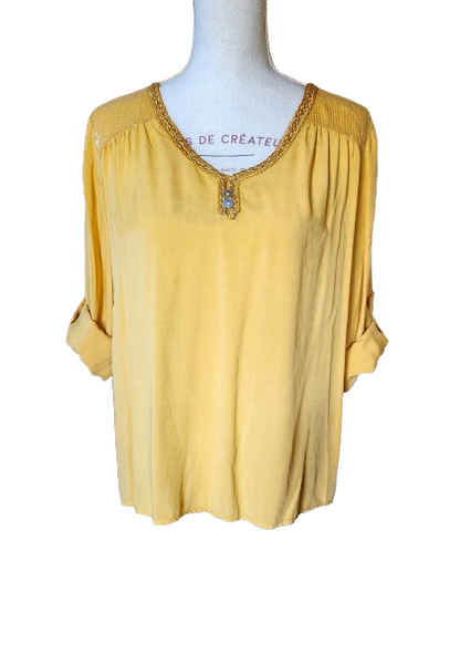 Blouse fluide avec col brodé