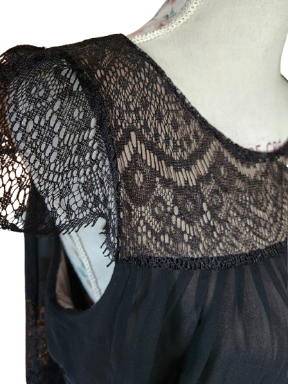 Robe en dentelle Manoukian