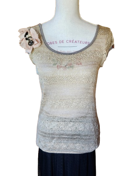 Pull fin avec bijoux déco Molly Bracken
