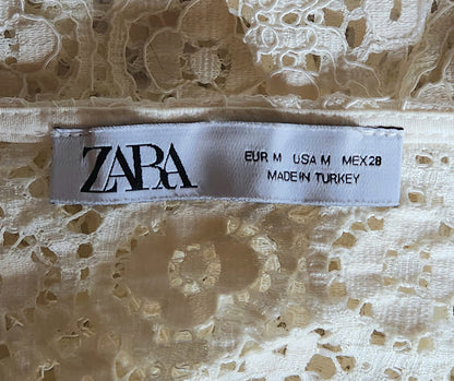 Blouse en dentelle Zara