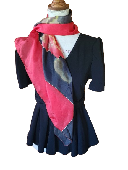 Foulard satiné fleur et papillon