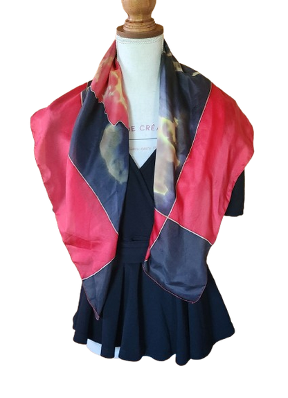 Foulard satiné fleur et papillon