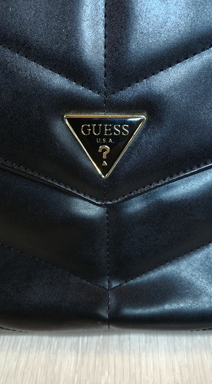 Magnifique sac à main avec chaîne dorée GUESS